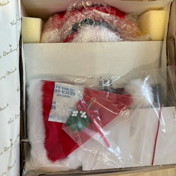 1997 Santa KEWPIE Porcelain Doll Under the Mistletoe by Danbury Mint NRFB - Picture 9 of 12